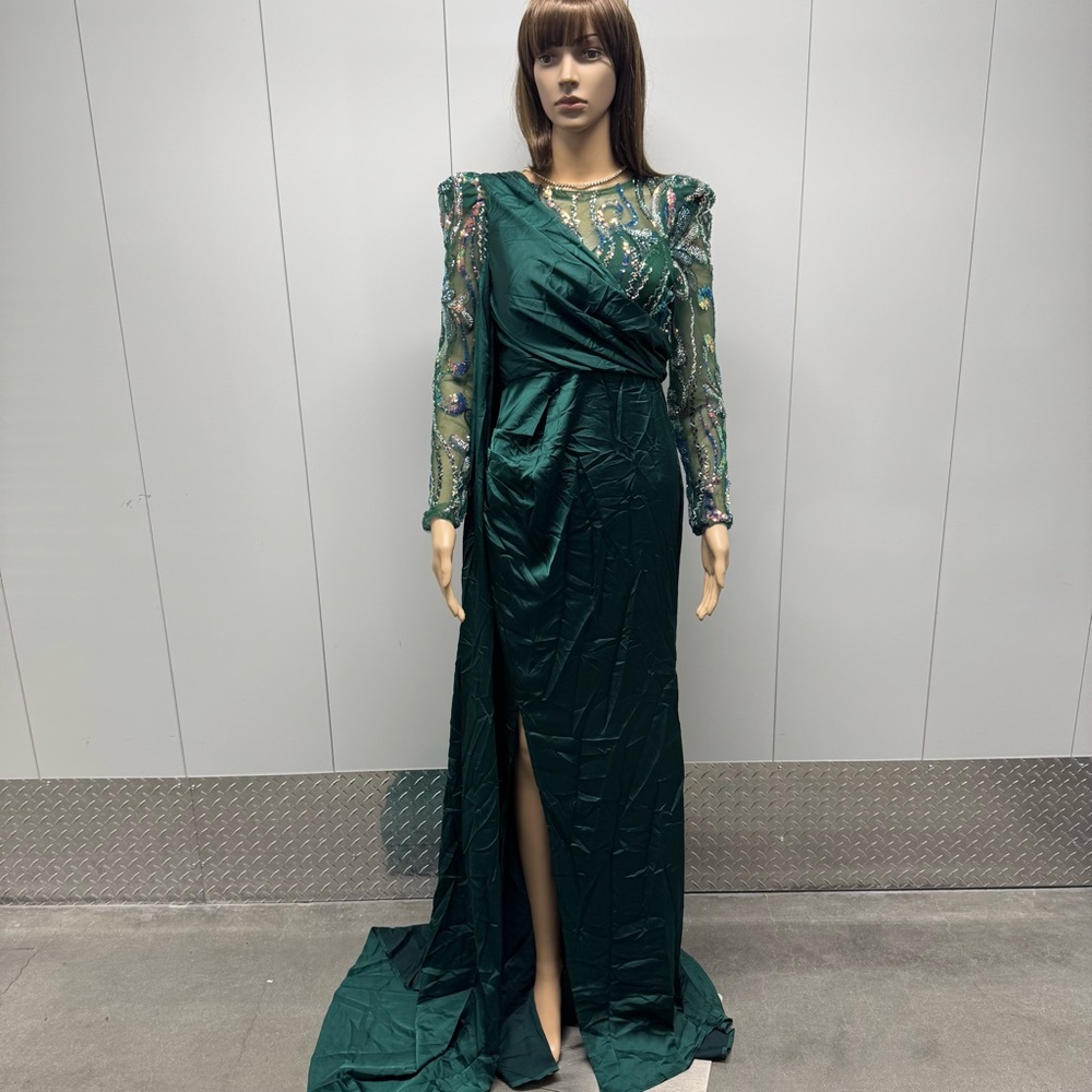 ❤️‍🔥SALE NEW! STUNNING BEAD SEQUIN EVENING GOWN